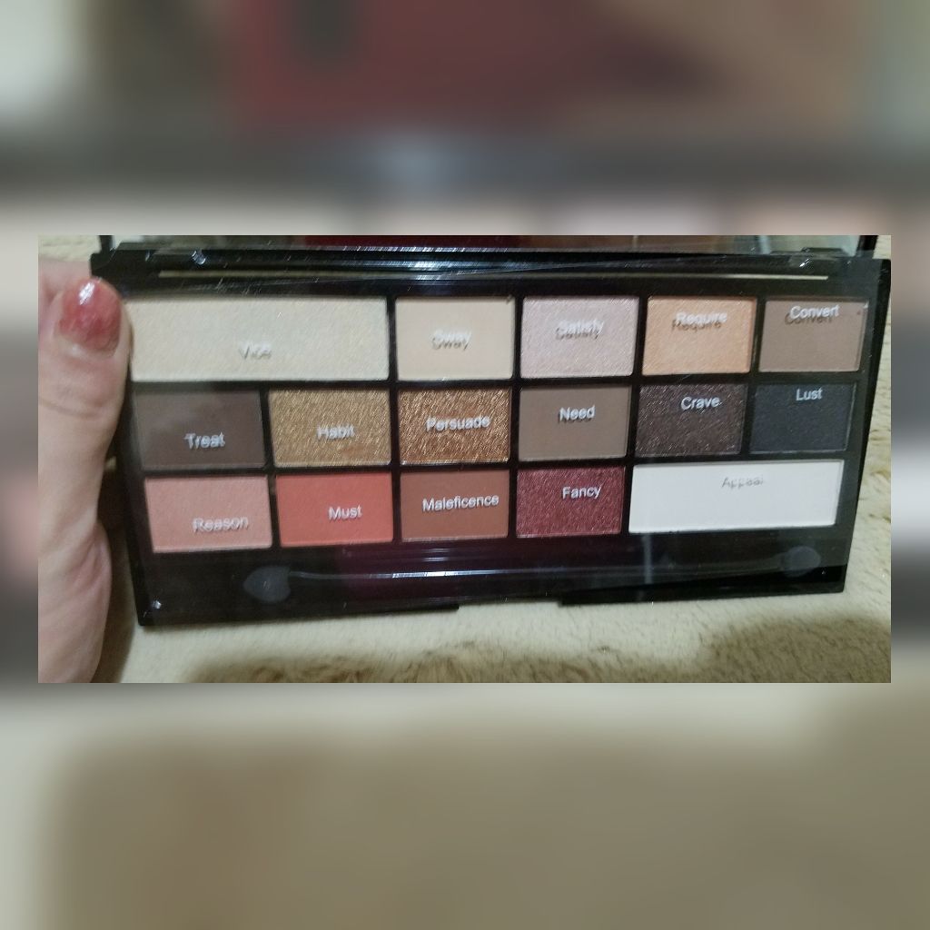 アイラブチョコレート/MAKEUP REVOLUTION/アイシャドウパレットを使ったクチコミ(2枚目)