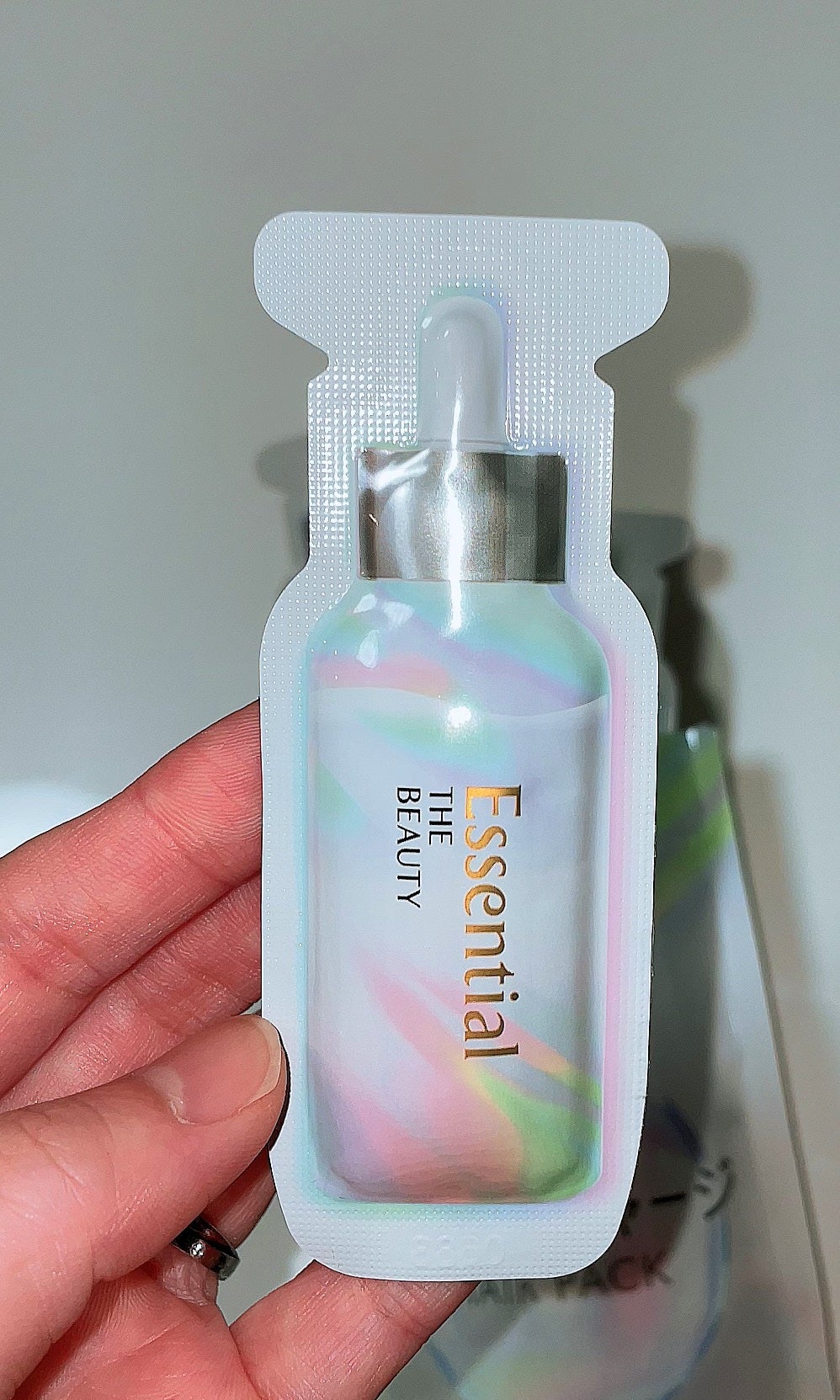 ザビューティ うるツヤチャージヘアパック/エッセンシャル/ヘアマスク・ヘアパックを使ったクチコミ(3枚目)