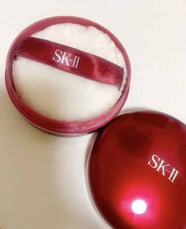 SK-II フェイシャル トリートメント アドバンスト プロテクト ルース パウダー UVのクチコミ「粒子がとても細かく、
肌にピタッと密着してくれます。

パフでつけると
量の調整が難しく白浮き.....」（2枚目）