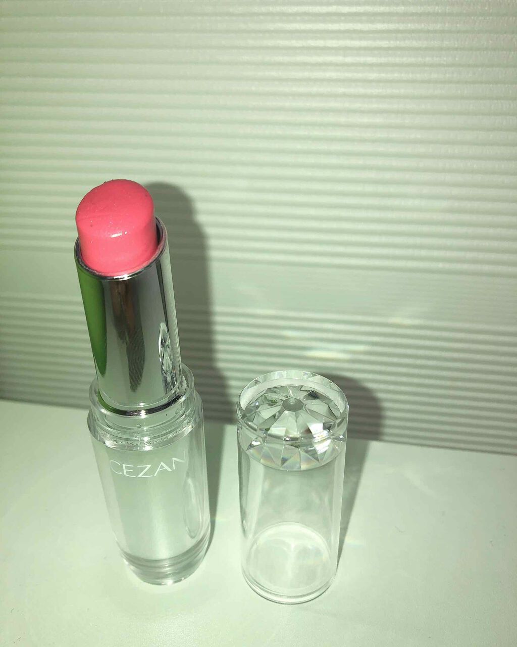ラスティンググロスリップ/CEZANNE/口紅を使ったクチコミ（2枚目）