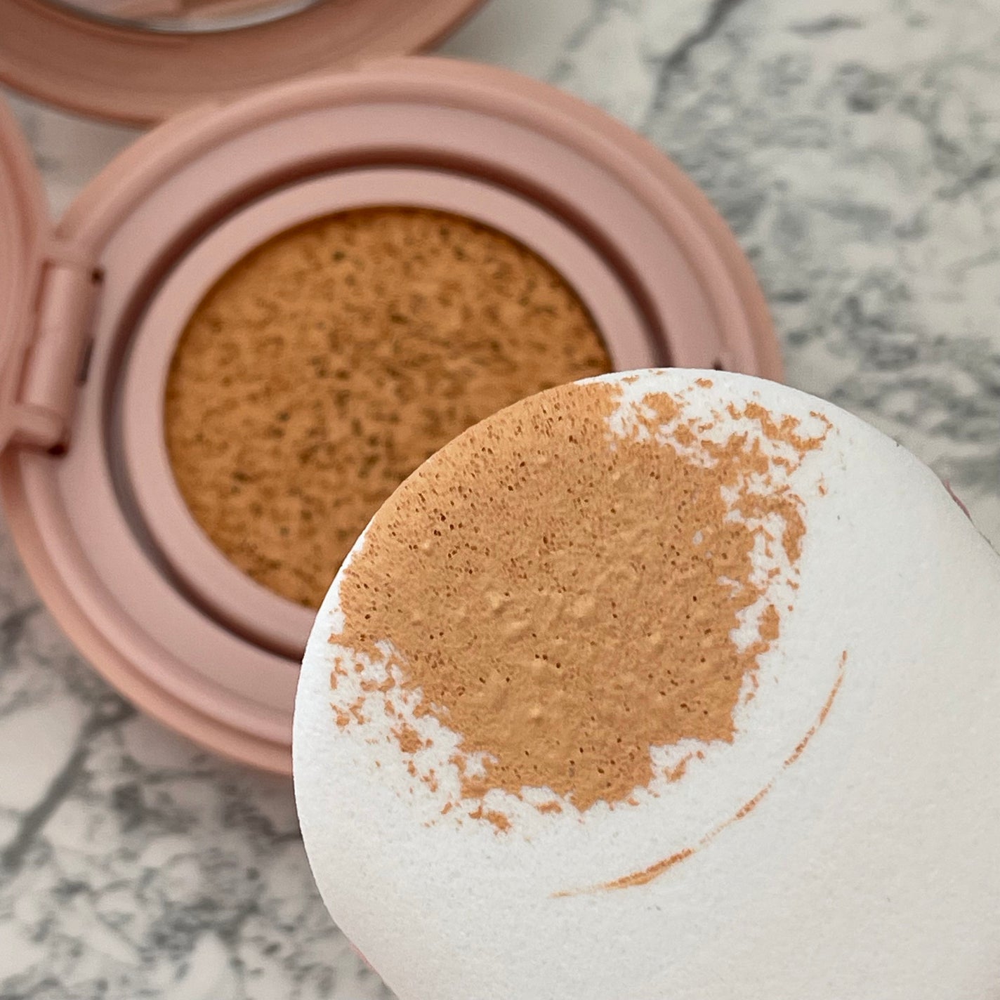 シースルー ヴェール コンパクト/PAUL & JOE BEAUTE/ファンデーションを使ったクチコミ(7枚目)