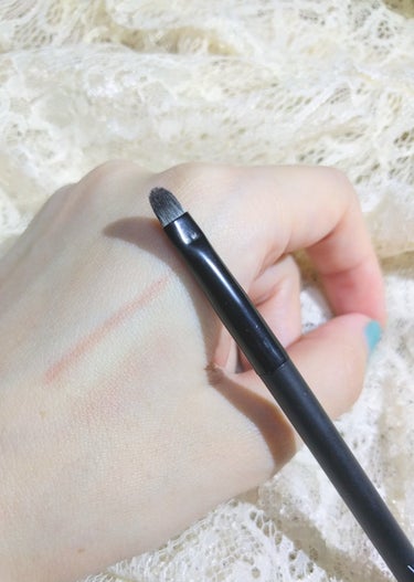 U R GLAM UR GLAM　EYESHADOW BRUSH C（アイシャドウブラシC）のクチコミ「U R GLAM
アイシャドウブラシC
100円

✼••┈┈••✼••┈┈••✼••┈┈••.....」（2枚目）