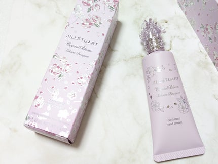クリスタルブルーム サクラブーケ パフュームド ハンドクリーム /JILL STUART/ハンドクリームを使ったクチコミ(1枚目)