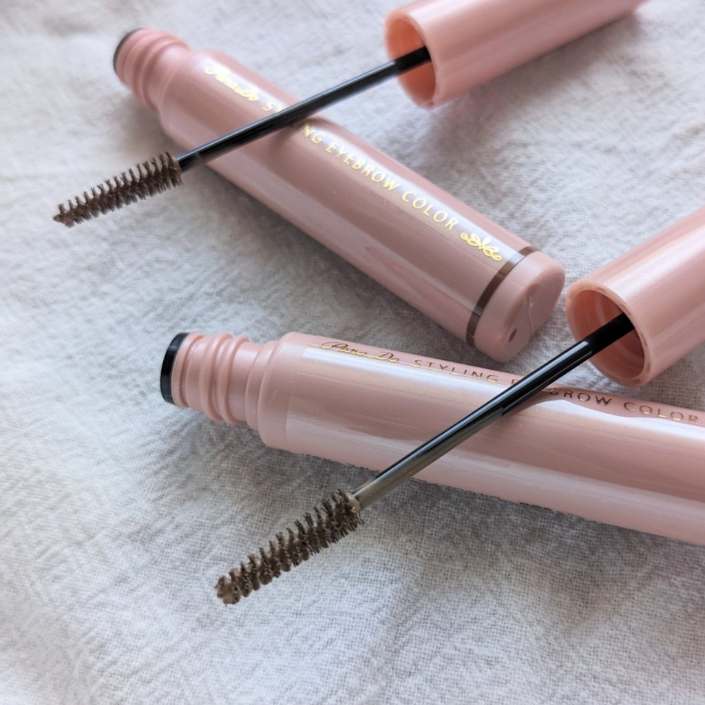 スタイリングアイブロウカラー BR01 ナチュラルブラウン/パラドゥ/眉マスカラを使ったクチコミ（2枚目）