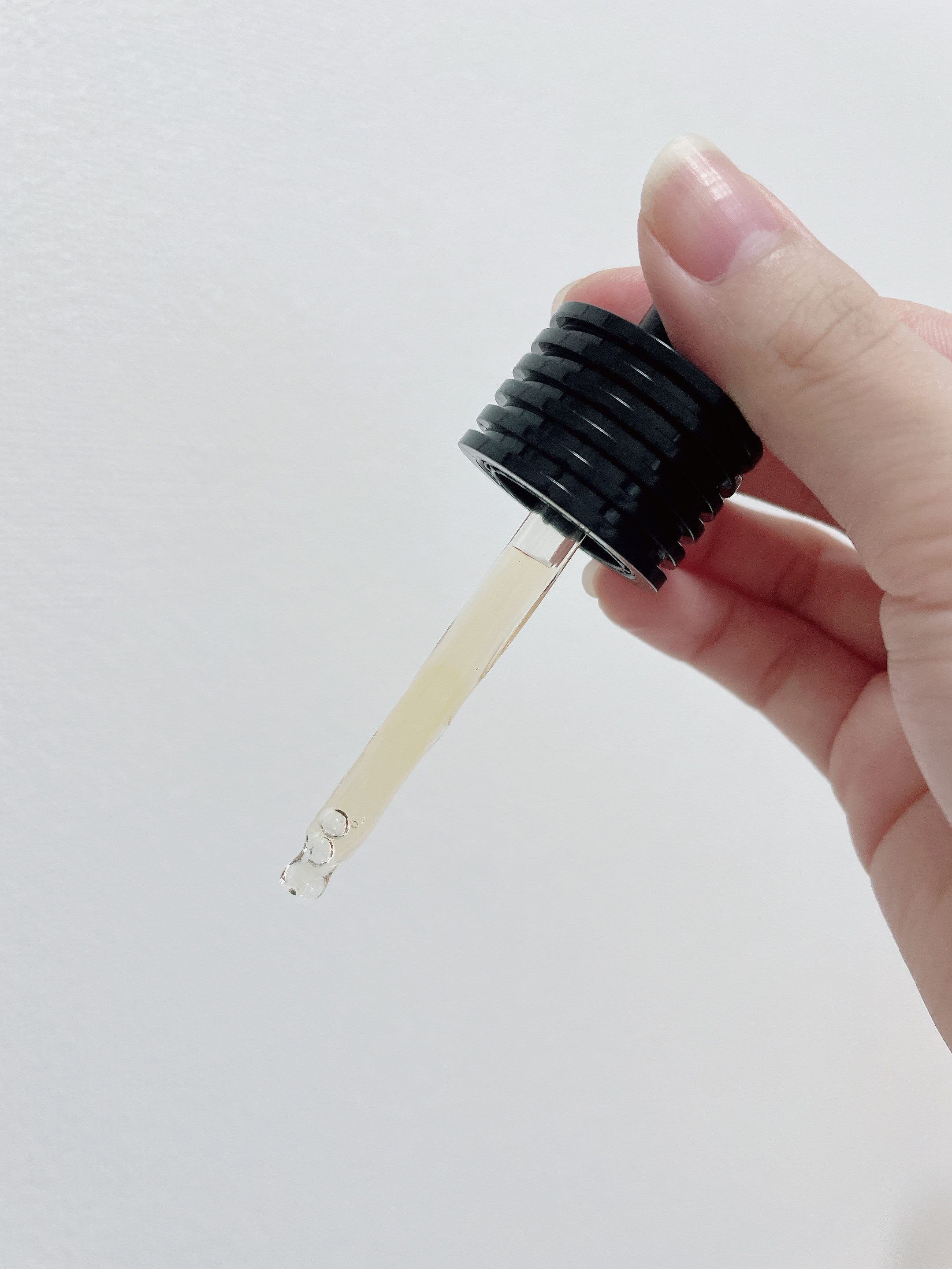 COSRX フルフィットプロポリスライトアンプルのクチコミ「正直レビュー
誰でも使いやすい美容液だとは思うけど…


可もなく不可もなくなんだよなぁ…
保.....」（2枚目）