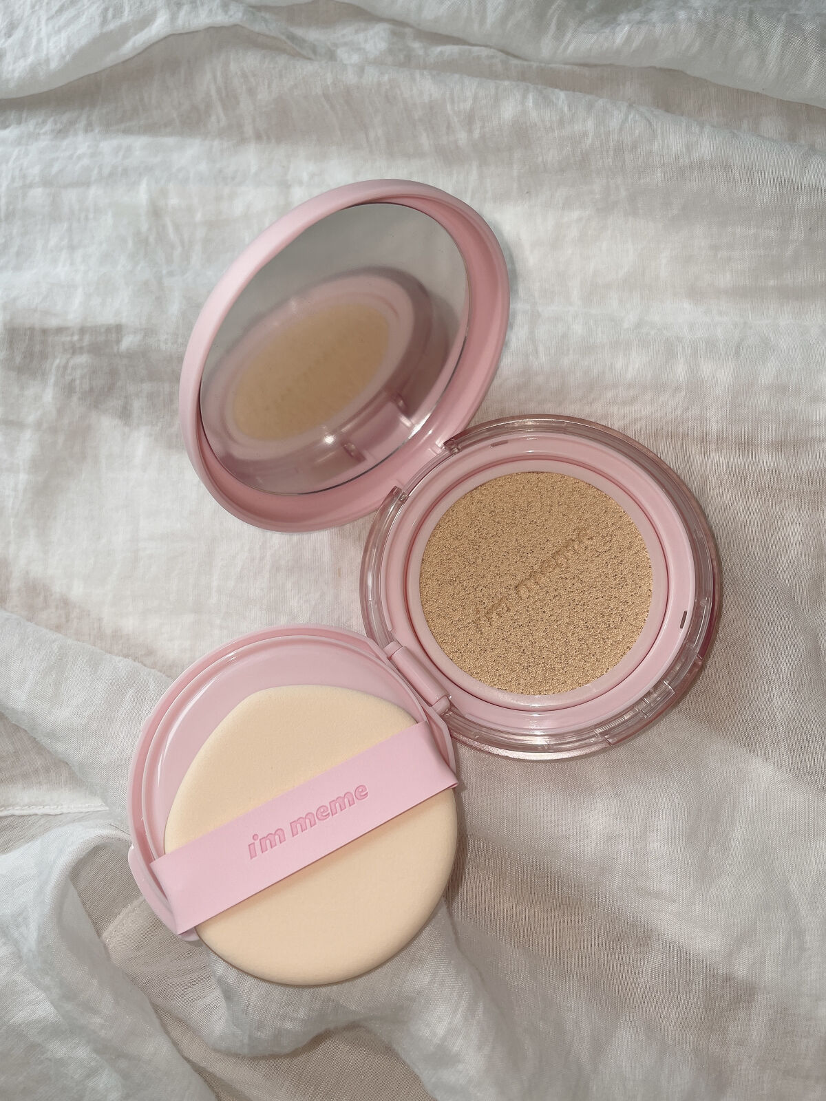 ワンダーベルベットラスティングクッション/i’m meme/クッションファンデーションを使ったクチコミ（2枚目）