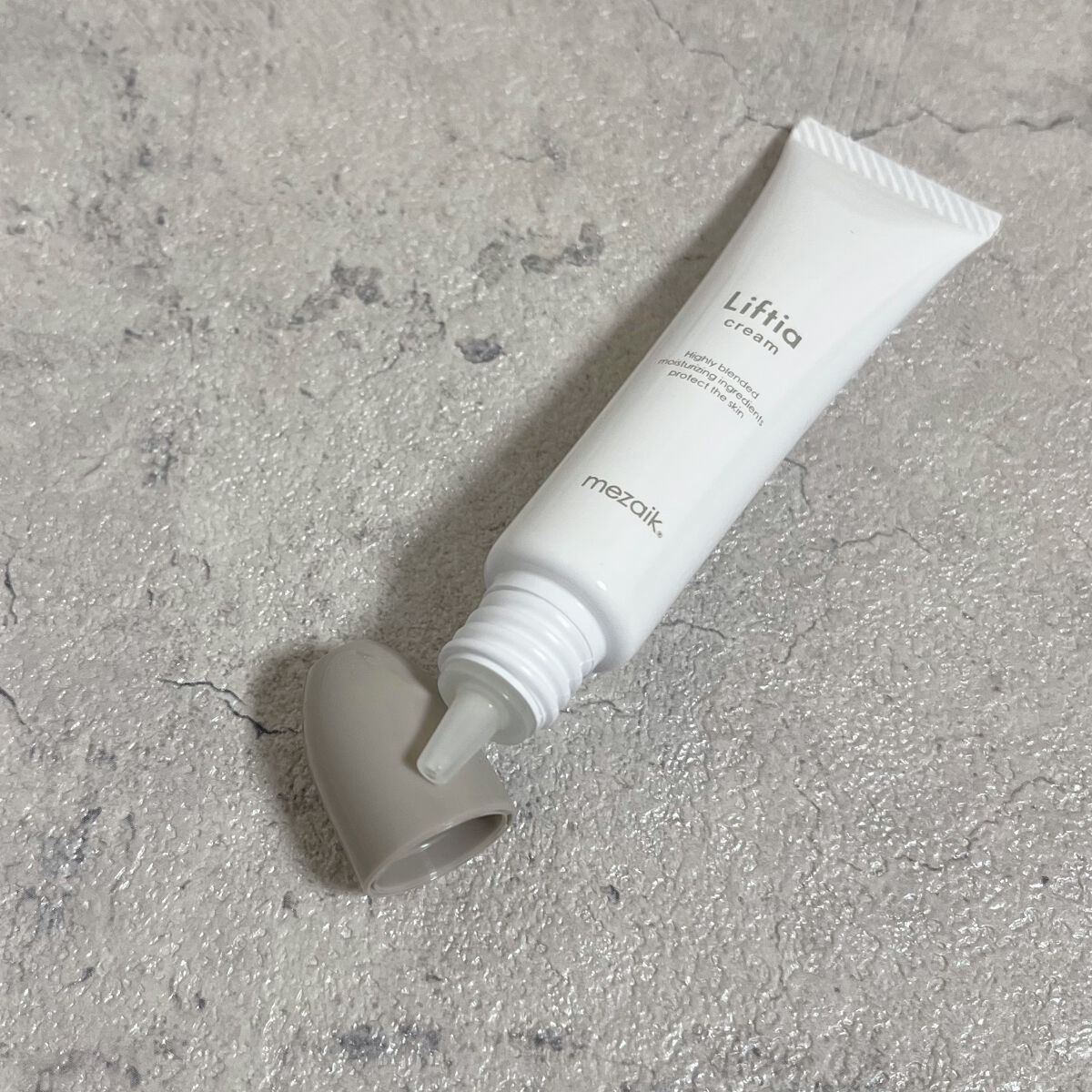 リフティアクリーム(目元用クリーム )/メザイク/アイケア・アイクリームを使ったクチコミ（3枚目）