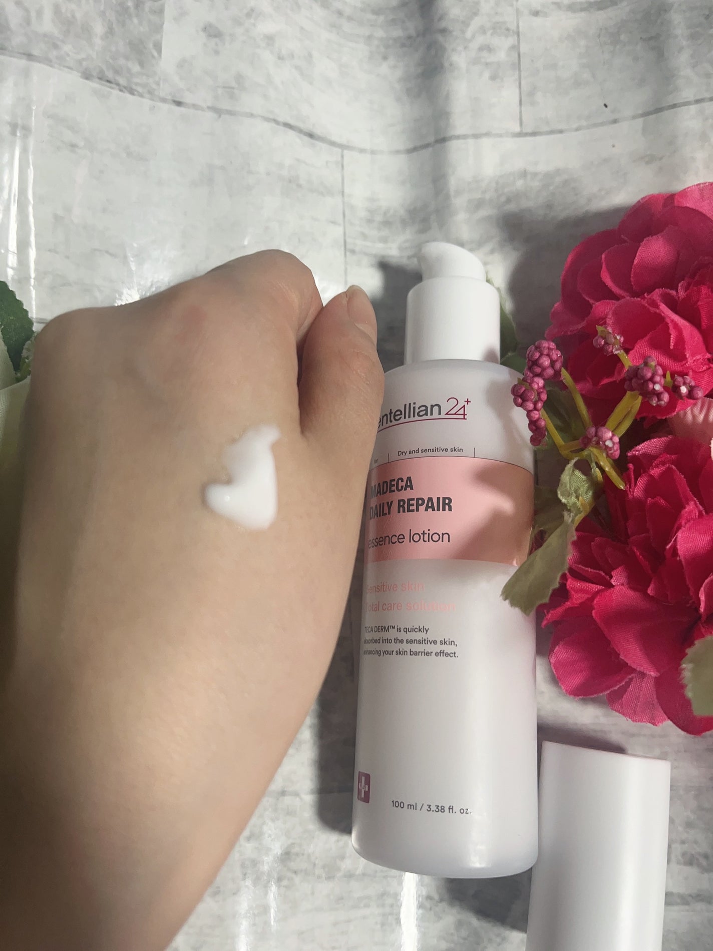 マデカデイリーリペアアンプル/センテリアン24/美容液を使ったクチコミ(4枚目)