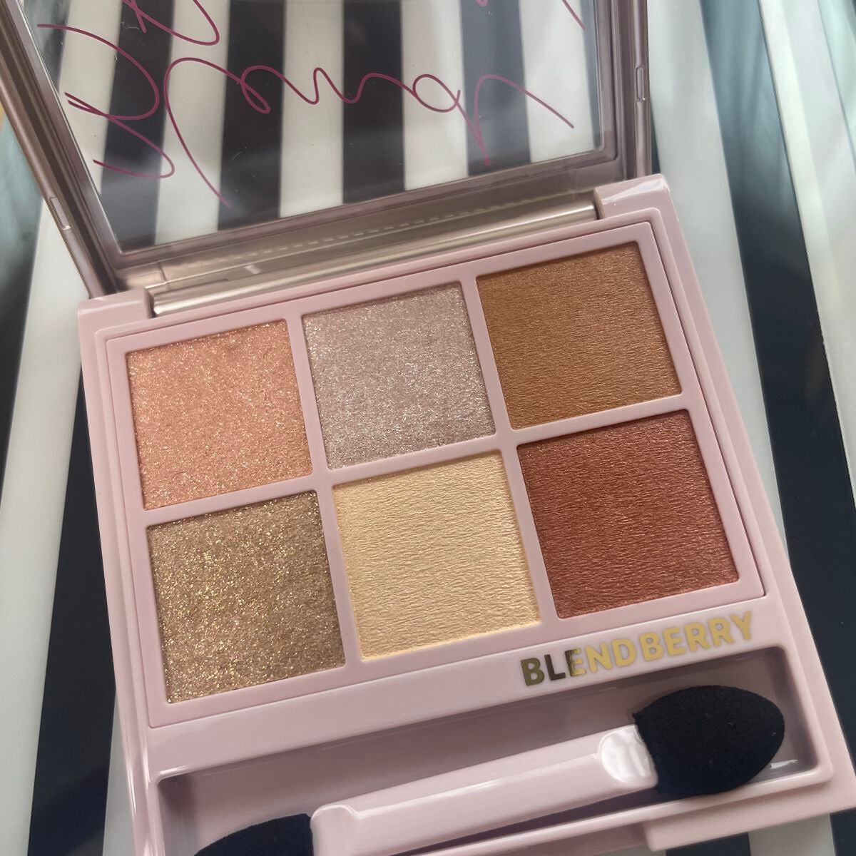 オーラクリエイション/BLEND BERRY/アイシャドウパレットを使ったクチコミ(3枚目)