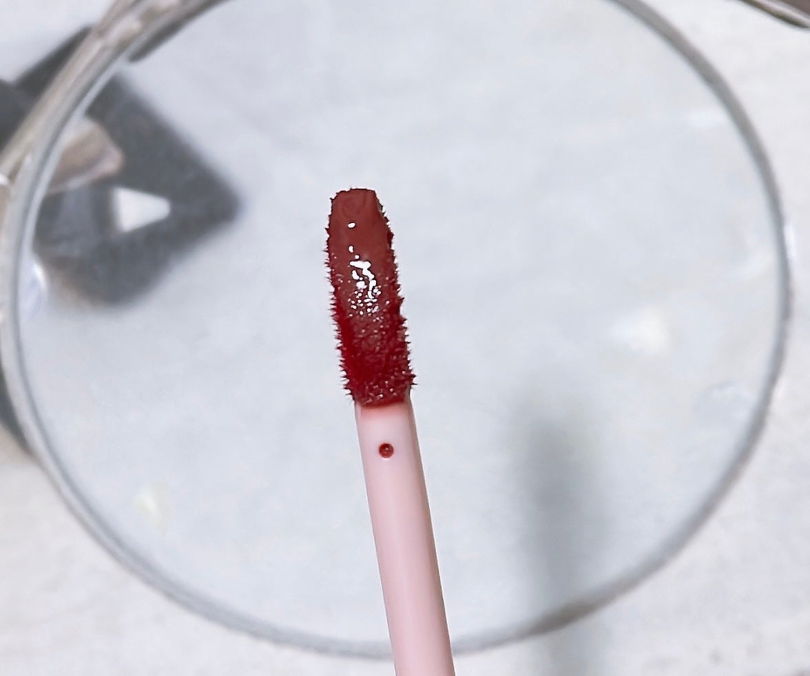 アンドバイロムアンド グラッシーボムティント/&nd by rom&nd/リップティントを使ったクチコミ(4枚目)