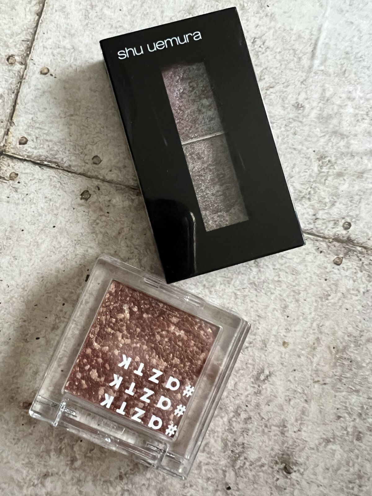 シングルアイシャドウ/aZTK/単色アイシャドウを使ったクチコミ（3枚目）