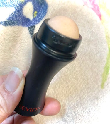 REVLON オイルアブソービング ローラーのクチコミ「ギトギト油田顔があら不思議〜🙄

∮ オイルアブソービング ローラー
　（皮脂吸収ローラー）
.....」（2枚目）