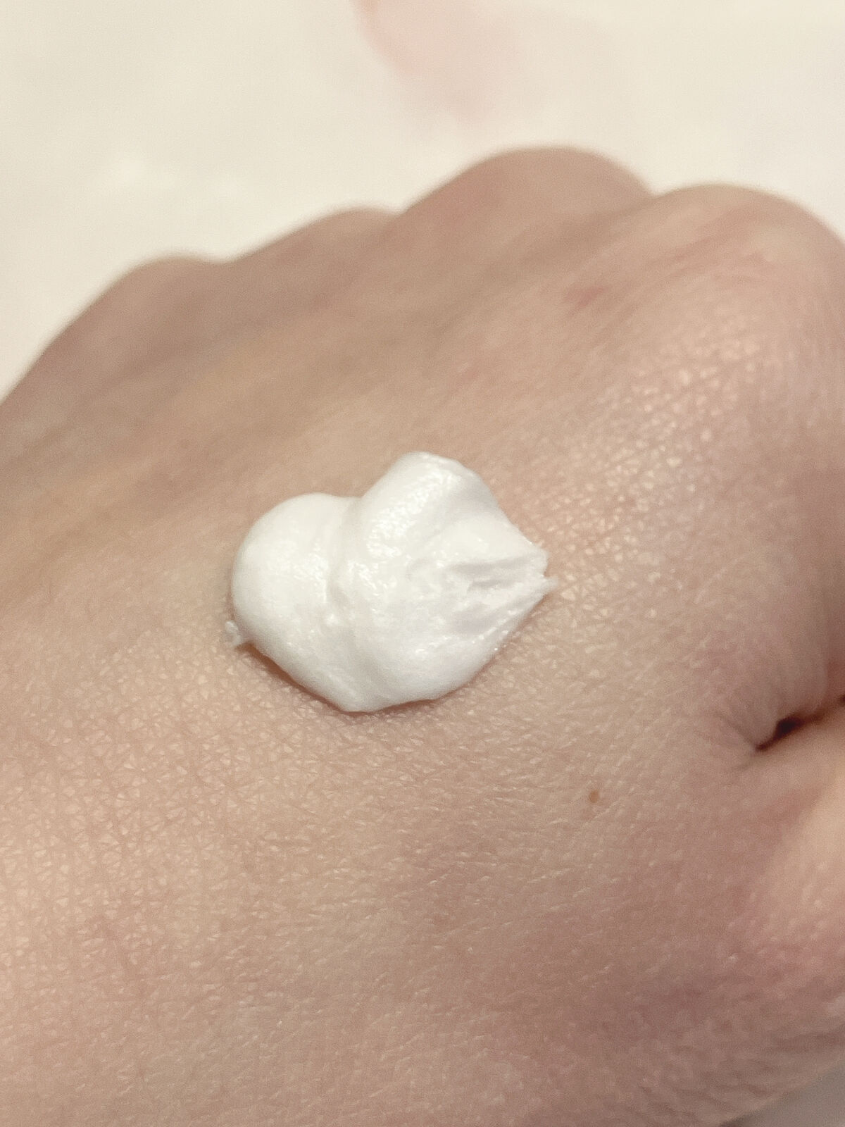 オハナ・マハロ フレグランス ハンドクリーム  ハリーア ノヘア/OHANA MAHAALO/ハンドクリームを使ったクチコミ（2枚目）