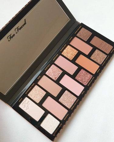 ボーン ディス ウェイ ザ ナチュラル ヌード アイシャドウ パレット/Too Faced/アイシャドウパレットを使ったクチコミ（2枚目）