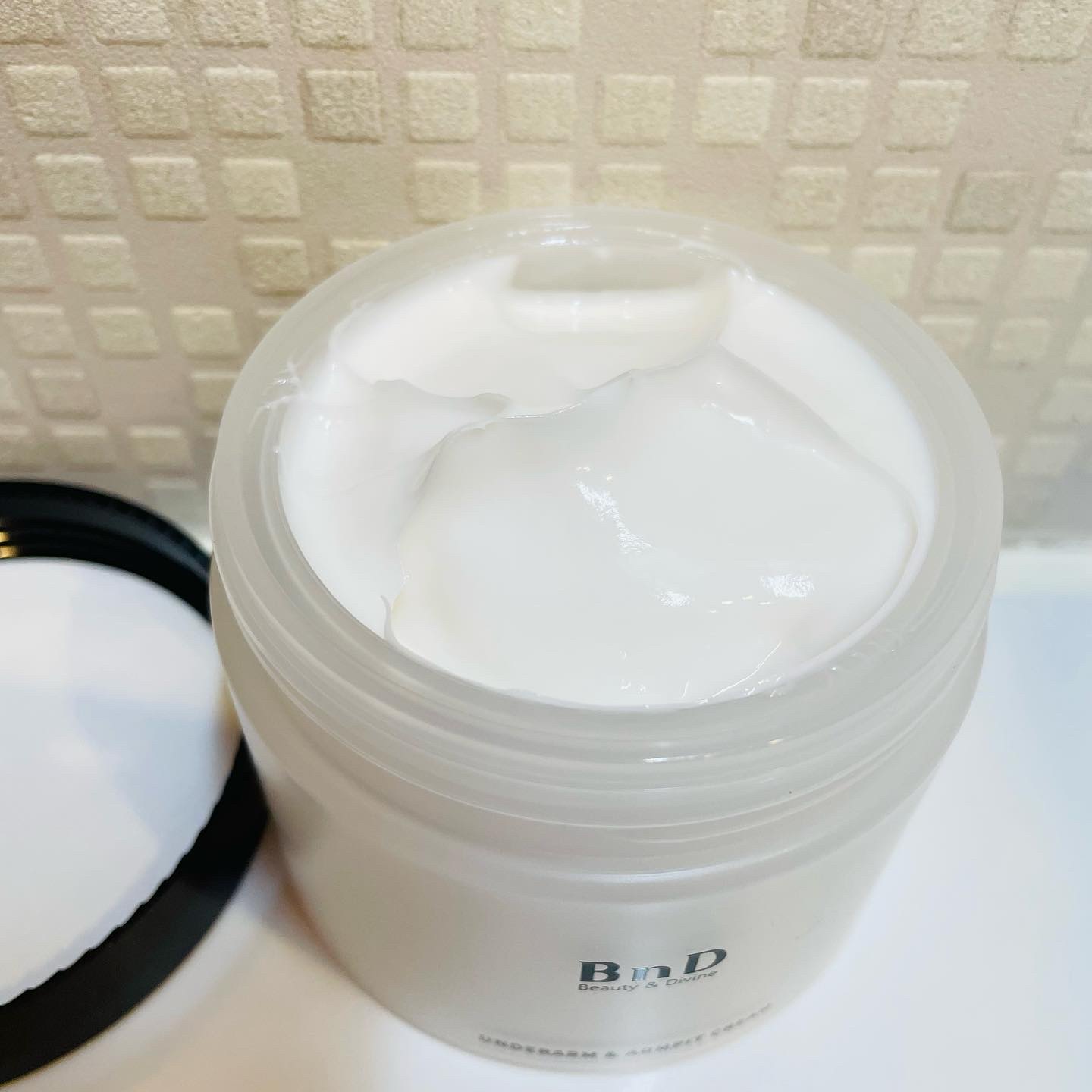 BnDアンダーアームクリーム(ボディクリーム)/BnD/デリケートゾーンケアを使ったクチコミ（3枚目）