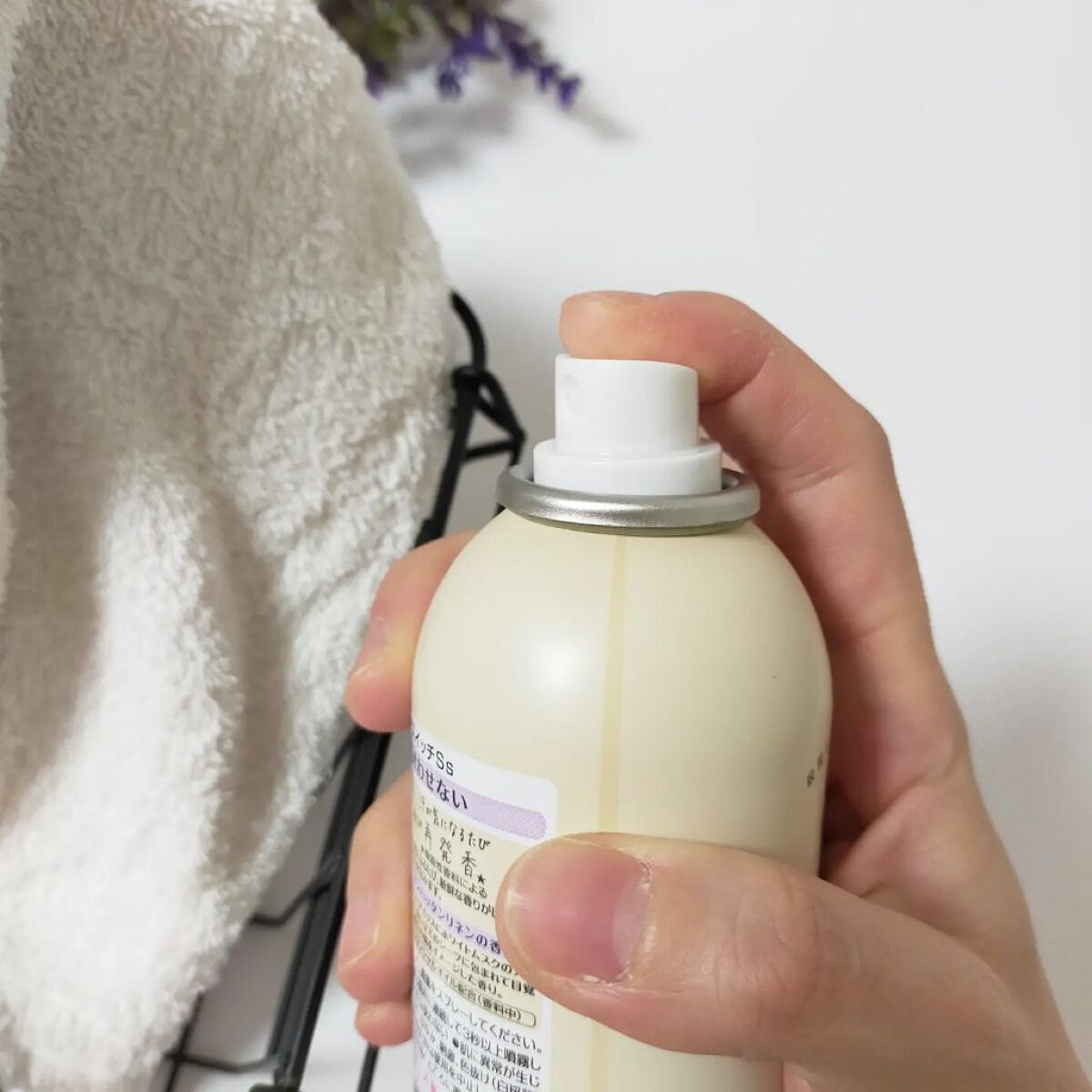 8x4 アロマスイッチ スプレー マンハッタンリネンの香り/８ｘ４/デオドラント・制汗剤を使ったクチコミ（3枚目）