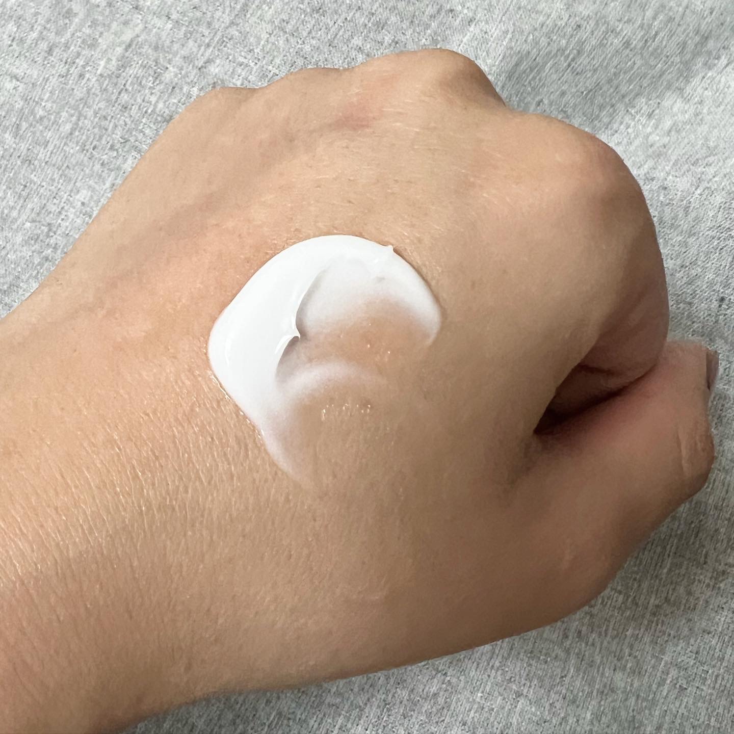 ロサ セレナイト スノーローズ エッセンス クリスタルスキン ローション/ROSA FAYRE/化粧水を使ったクチコミ（3枚目）