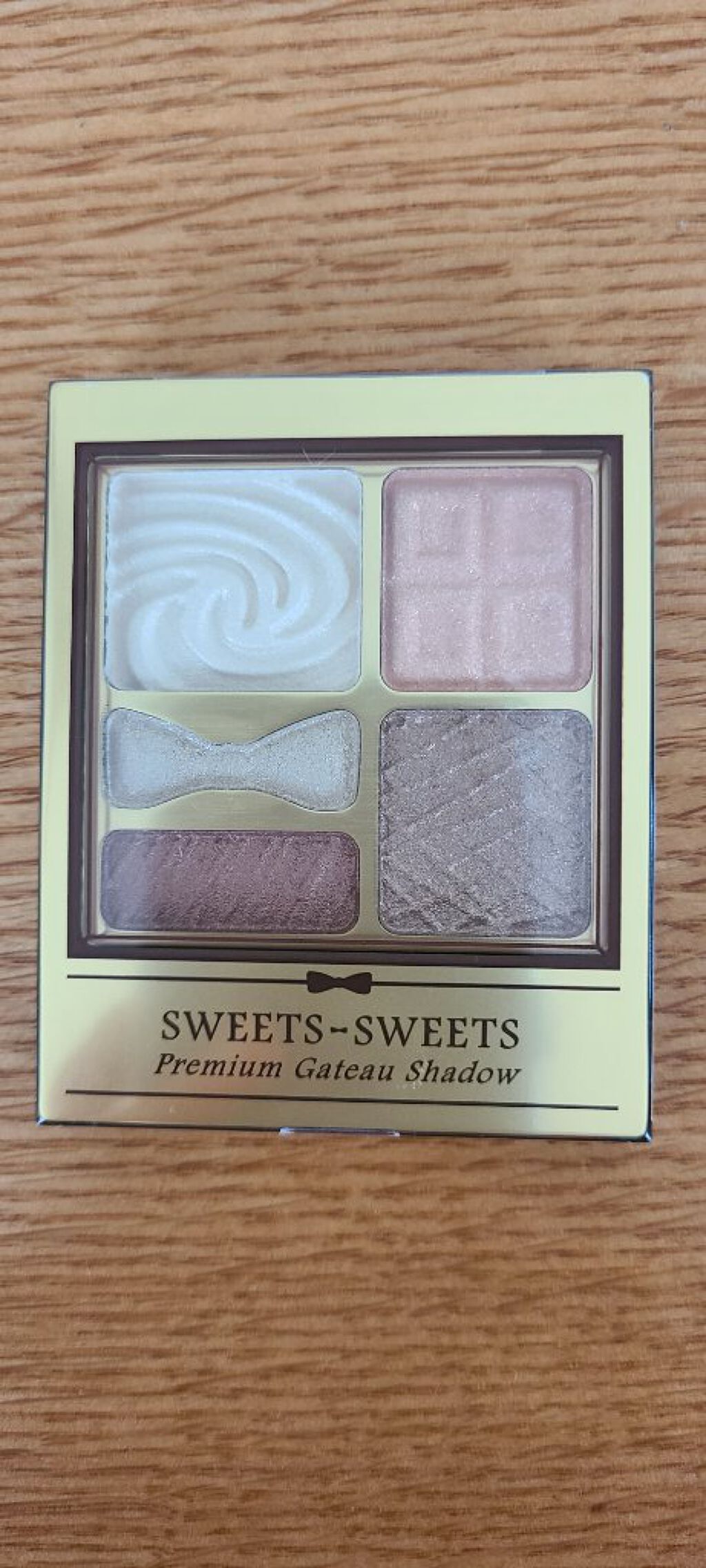 プレミアムガトーシャドウ 03 マロングラッセ/スウィーツ スウィーツ/アイシャドウパレットを使ったクチコミ（1枚目）