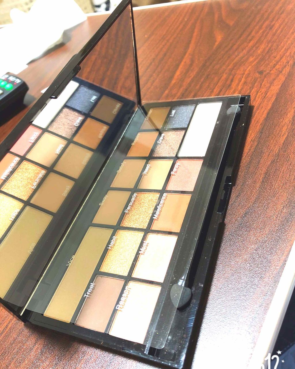 アイラブチョコレート/MAKEUP REVOLUTION/アイシャドウパレットを使ったクチコミ（2枚目）