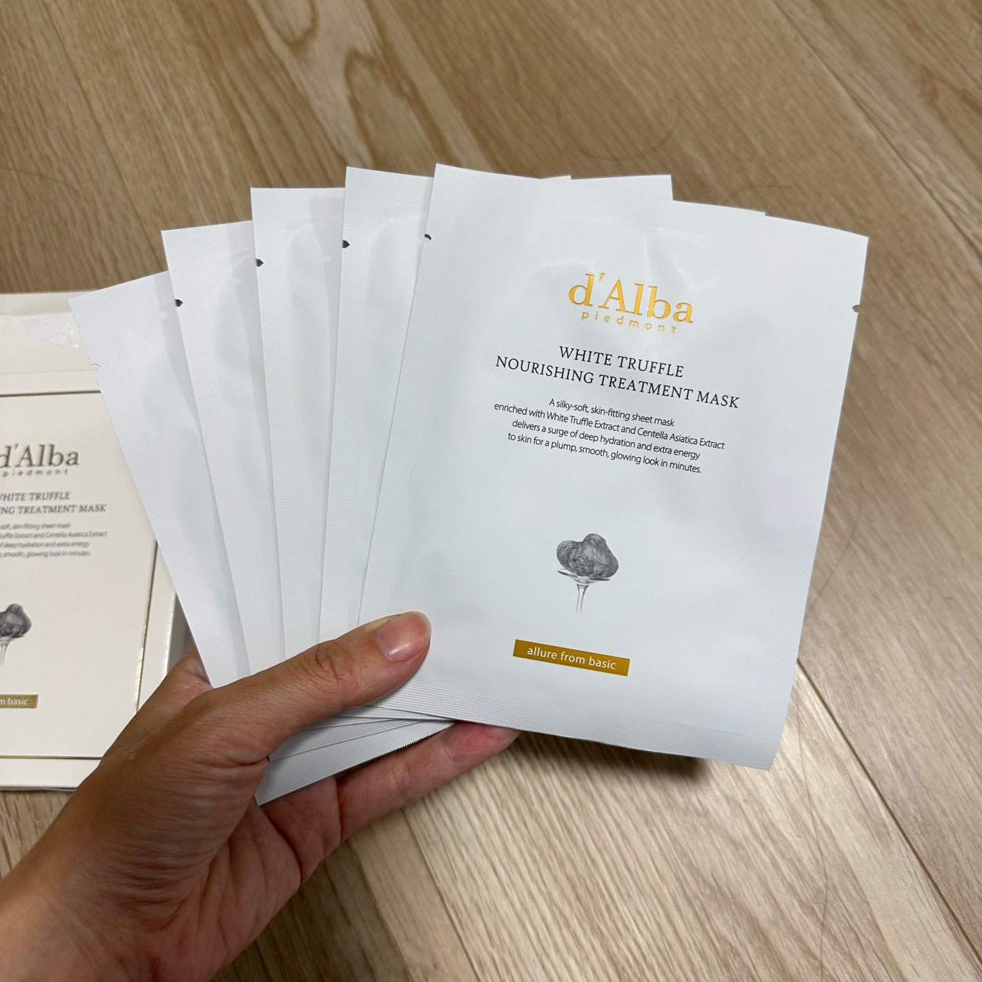 ホワイトトリュフナリシングトリートメントマスク/ダルバ/シートマスク・パックを使ったクチコミ(2枚目)