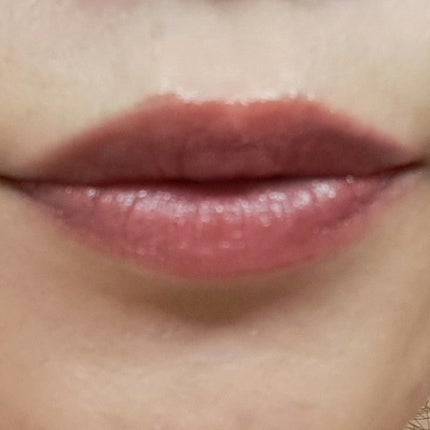 &be &be シアーリップのクチコミ「深い赤色の秋色リップが欲しくて、
お店でいろーんなブランドを試して一番しっくりしたこちらを購入.....」(3枚目)