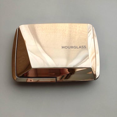 HOURGLASS AMBIENT LIGHTING EDIT-VOLUME 4/HOURGLASS/プレストパウダーを使ったクチコミ（3枚目）