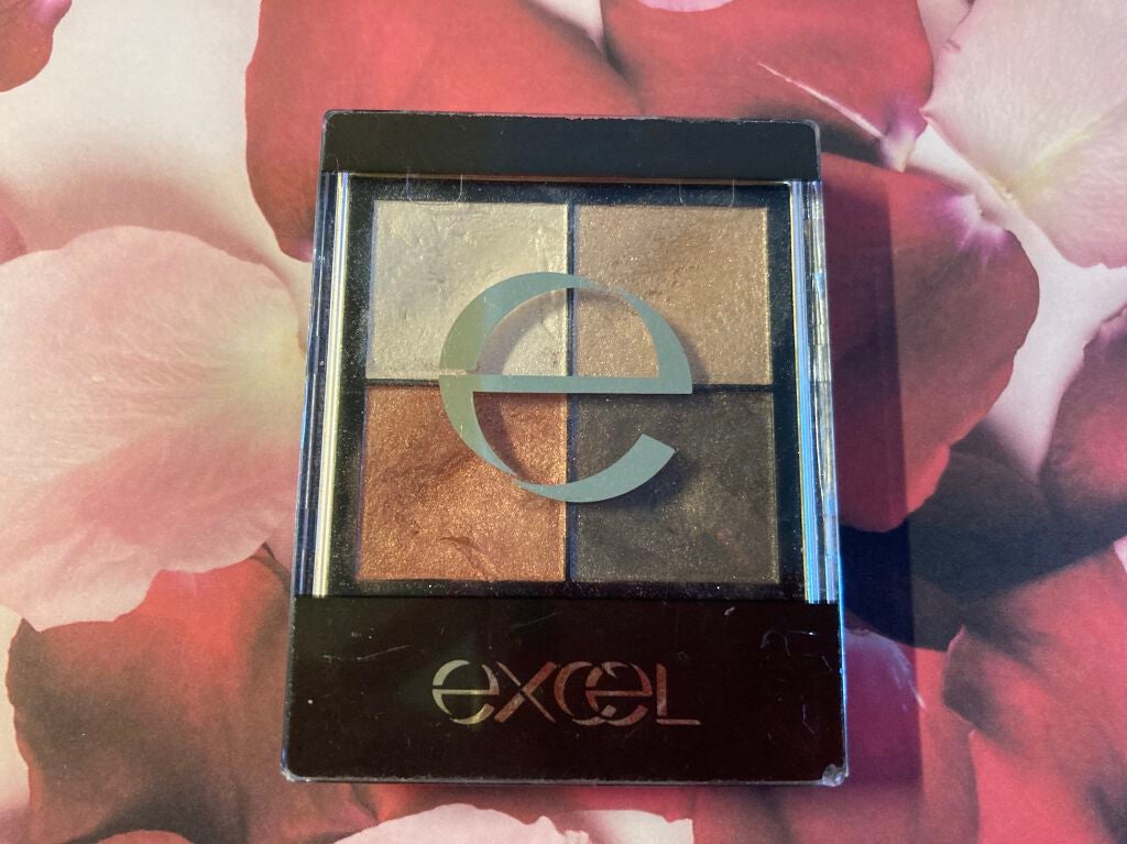 リアルクローズシャドウ/excel/アイシャドウパレットを使ったクチコミ(1枚目)