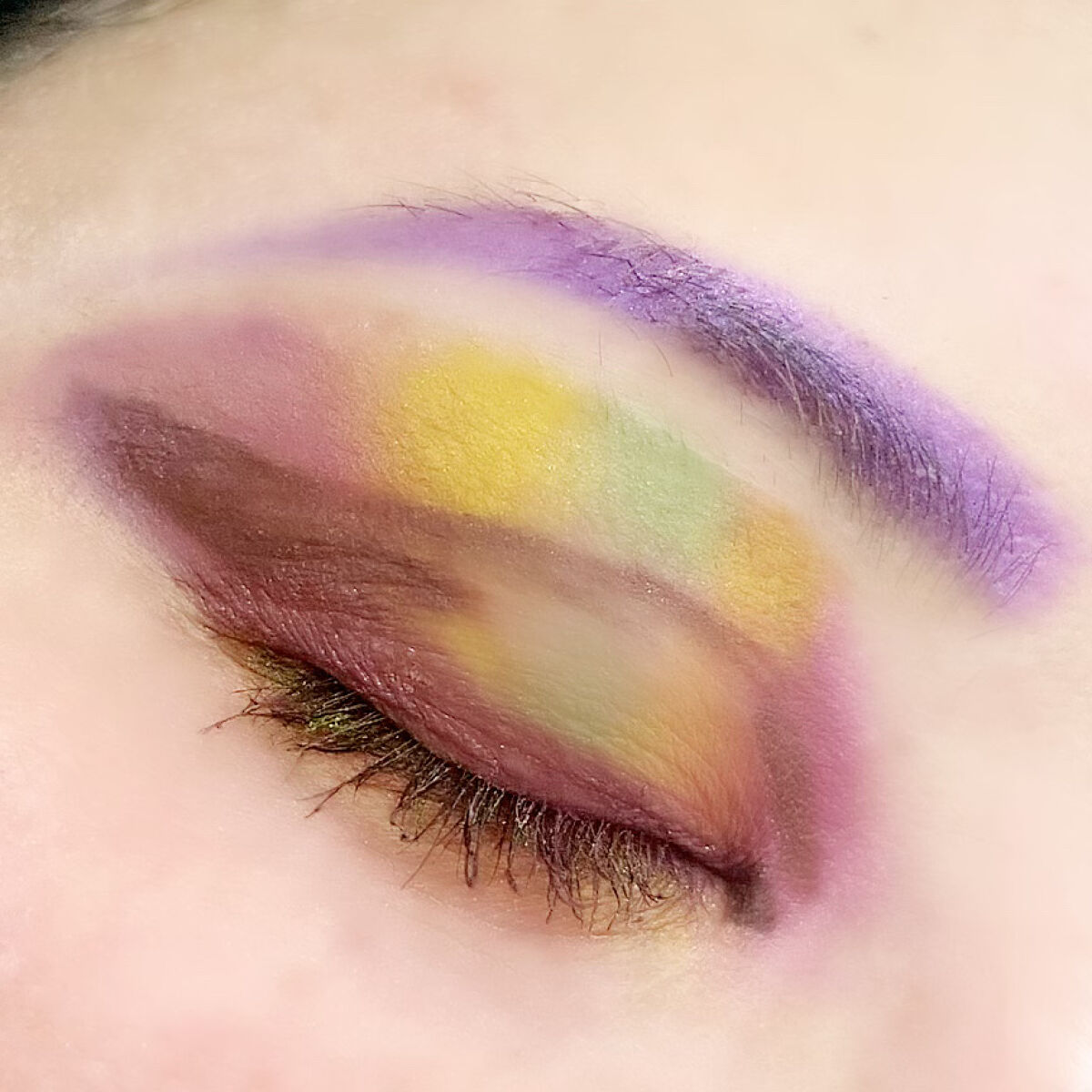 fade into hue/ColourPop/アイシャドウパレットを使ったクチコミ（3枚目）