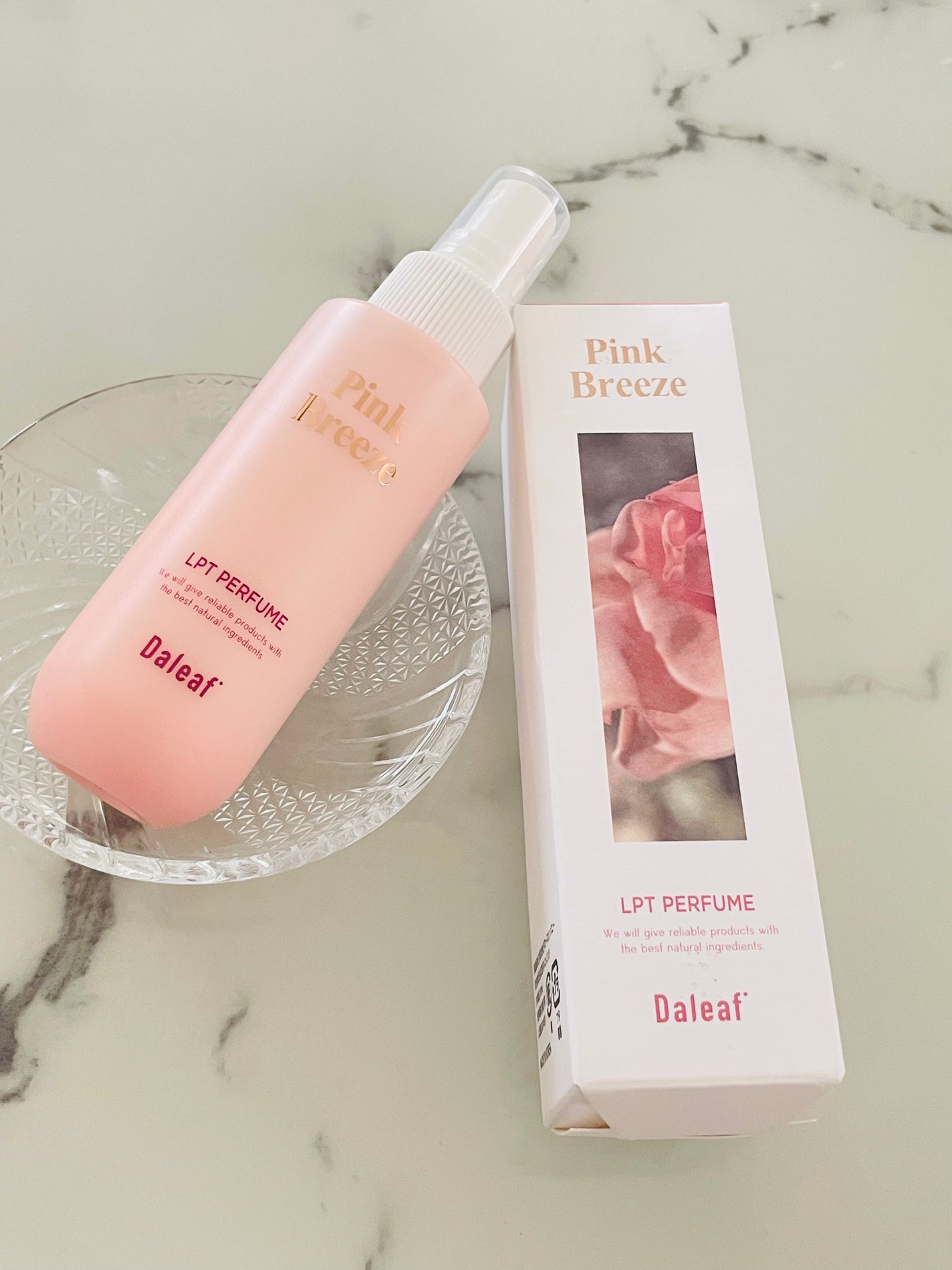 パフュームヘアパックインミスト Pink Breeze/Daleaf/アウトバストリートメントを使ったクチコミ(1枚目)