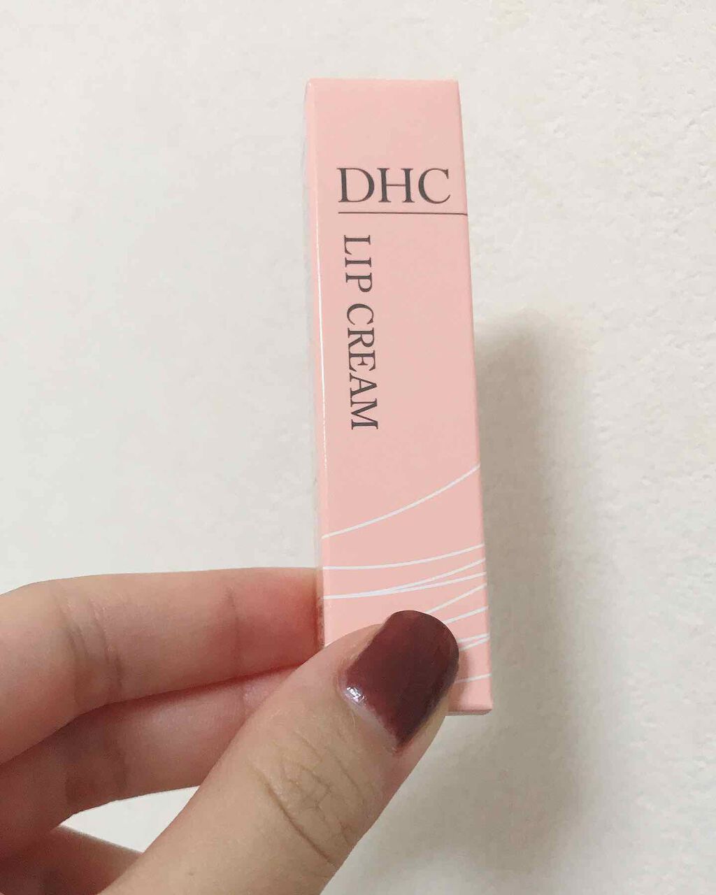 今回は、わたしが毎日必ずと言っていいほど使っているものをご紹介します!!

♡DHC 薬用リップクリーム


こちらは、だれでも知っているんじゃないかっていうほど、有名な商品だとおもいます！

わたしは、リップクリームはこれしか使わないほど