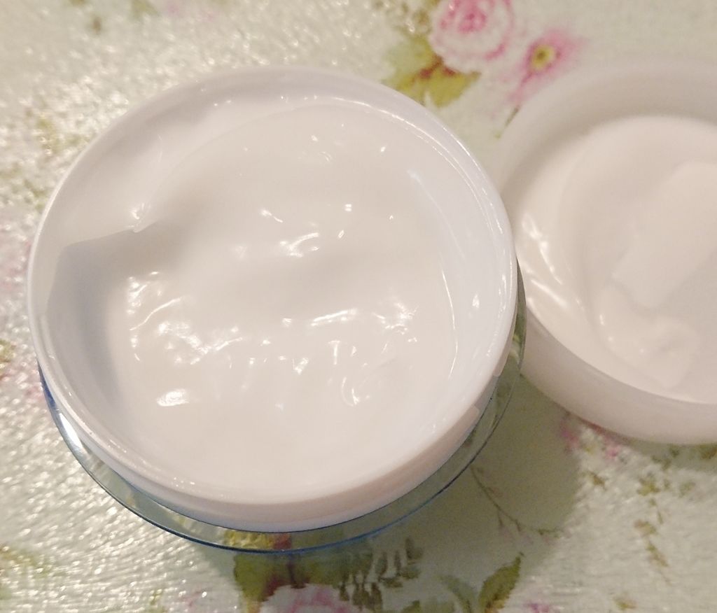 GLASKIN ホワイトウォータークリーム/さくらの森/オールインワン化粧品を使ったクチコミ（2枚目）