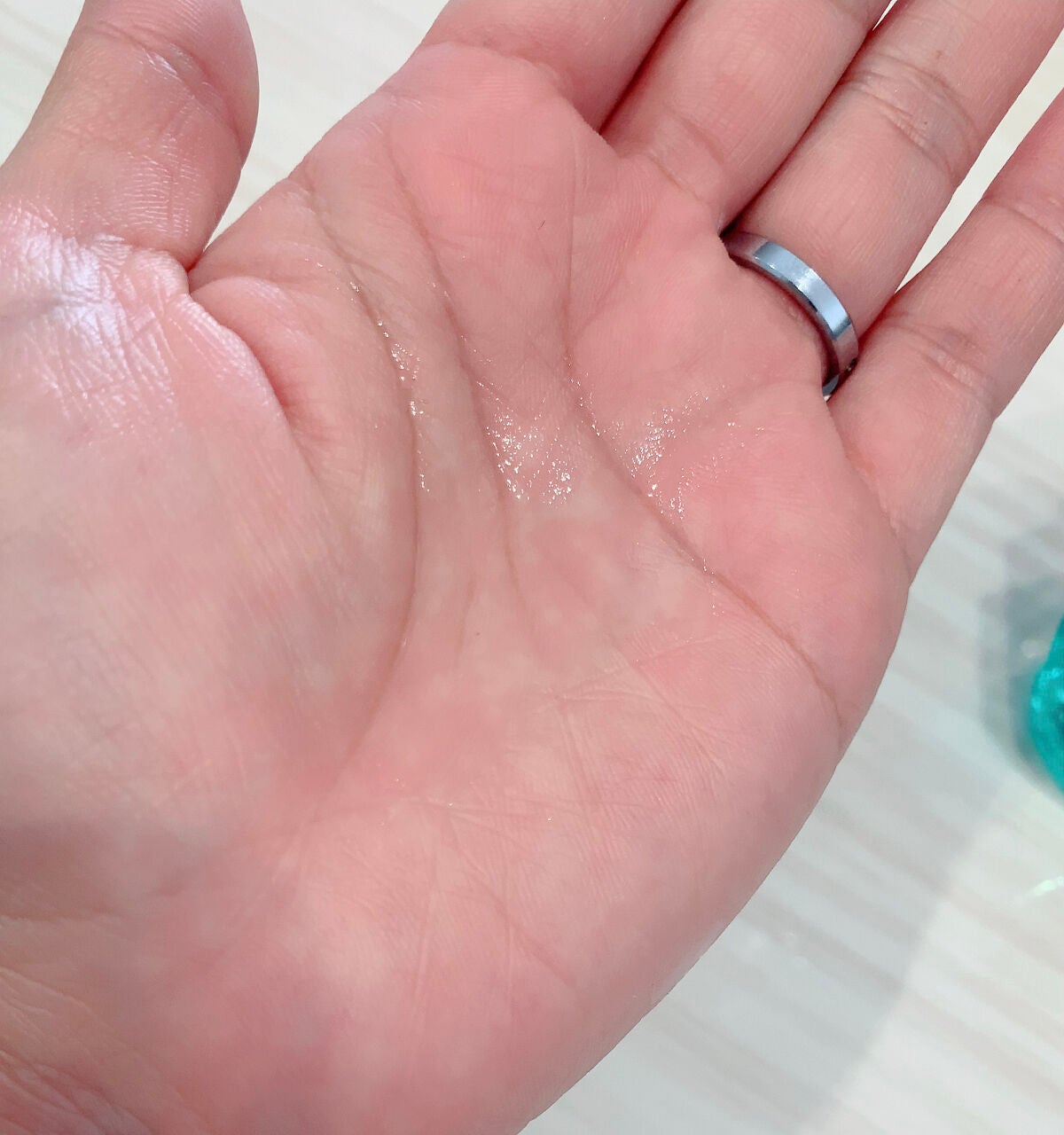 ロイヤルハニー プロポリス エンリッチ ポア チリングエッセンス/SKINFOOD/美容液を使ったクチコミ(4枚目)