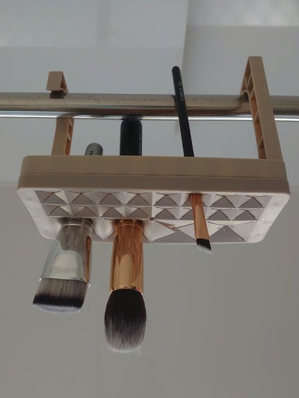 干せるブラシスタンド(3Way)/DAISO/その他化粧小物を使ったクチコミ(2枚目)