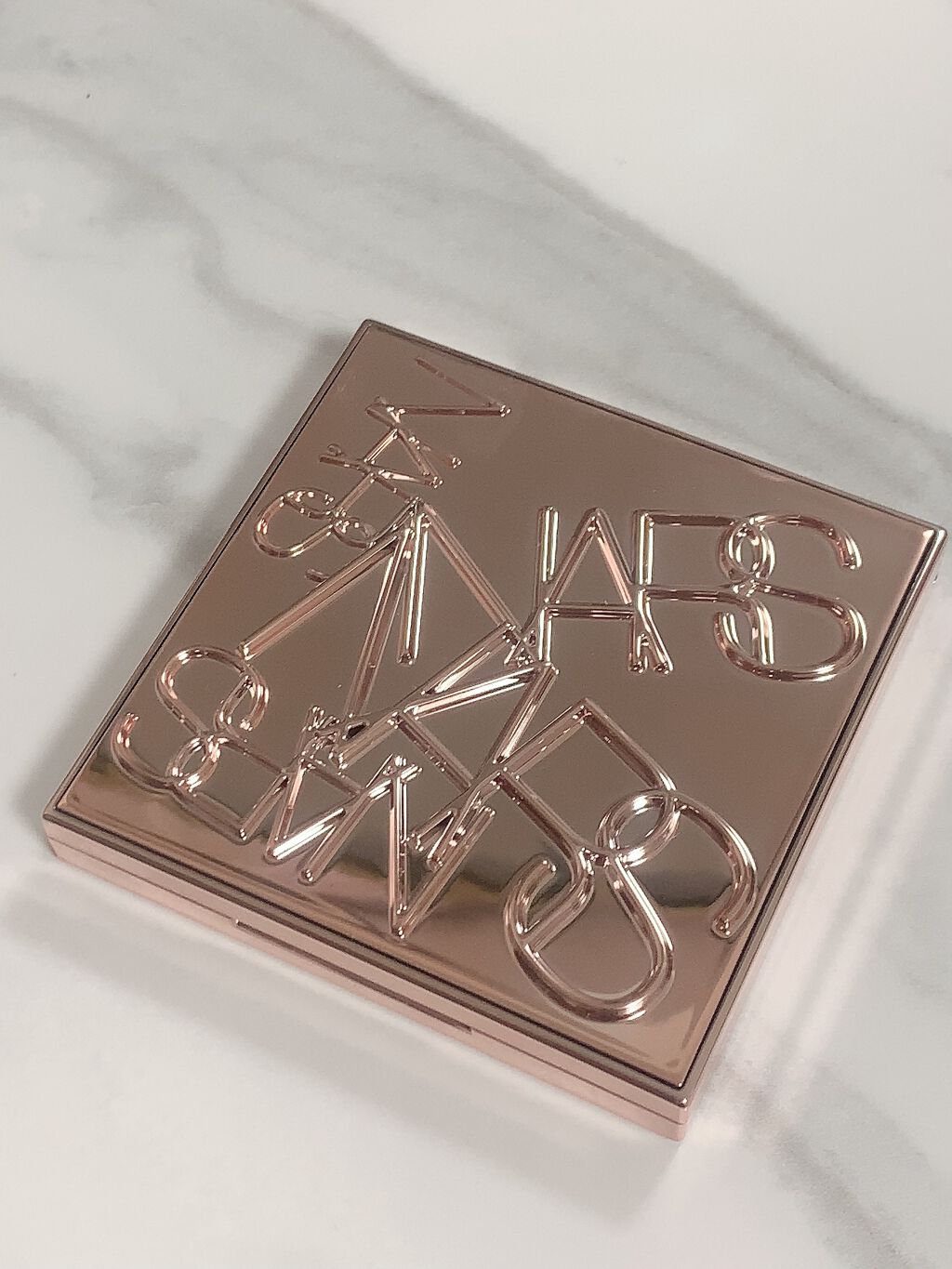 アンインヒビテッド アイシャドーパレット/NARS/アイシャドウパレットを使ったクチコミ(1枚目)