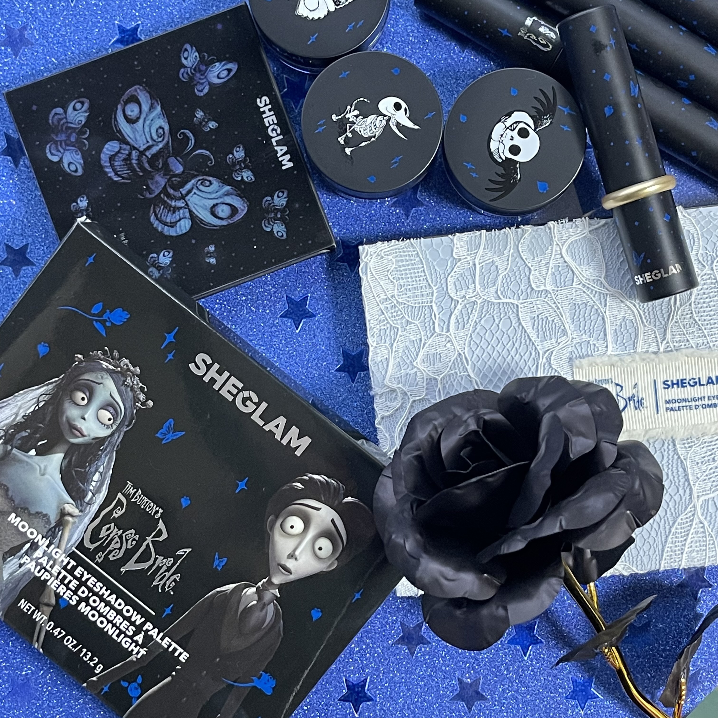 SHEGLAM コープスブライド 月光アイシャドウパレットのクチコミ「🥀🖤🦋


パケが可愛すぎるコスメシリーズ✨
ブルーのアイシャドウはなかなか難しいカラーだけど.....」（1枚目）