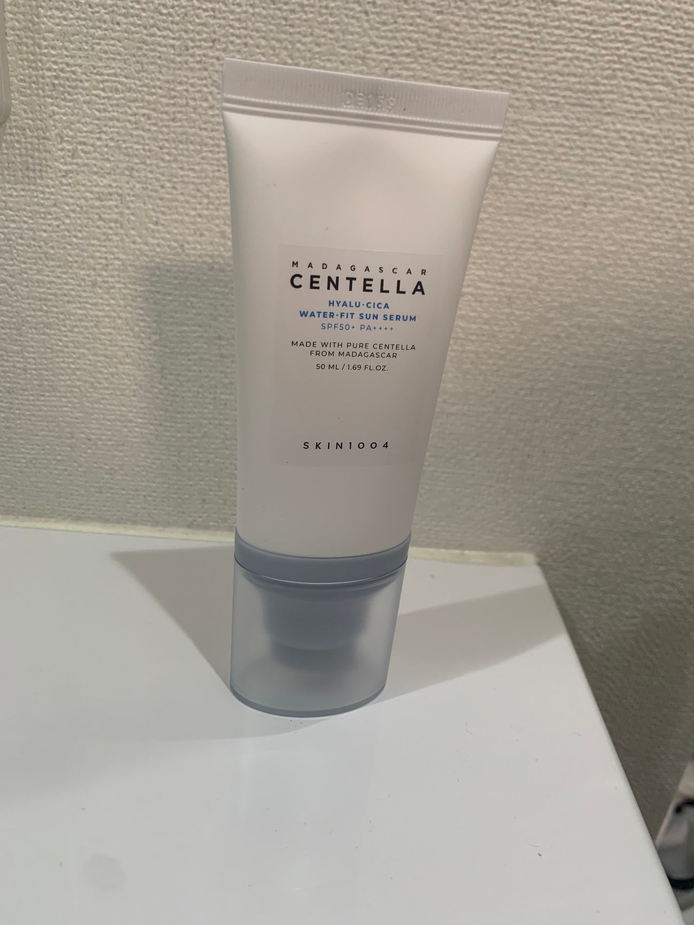 り on LIPS 「ヒアルーシカウォーターフィットサンセラム50mlテクスチャーは..」(1枚目)