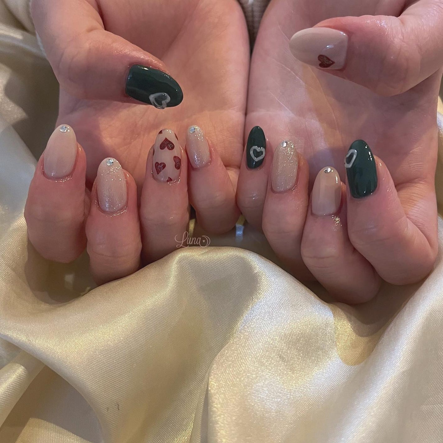 Iuna. Mizuki on LIPS 「.お持ち込みdesignアレンジ❤️#nail#nailsta..」(2枚目)