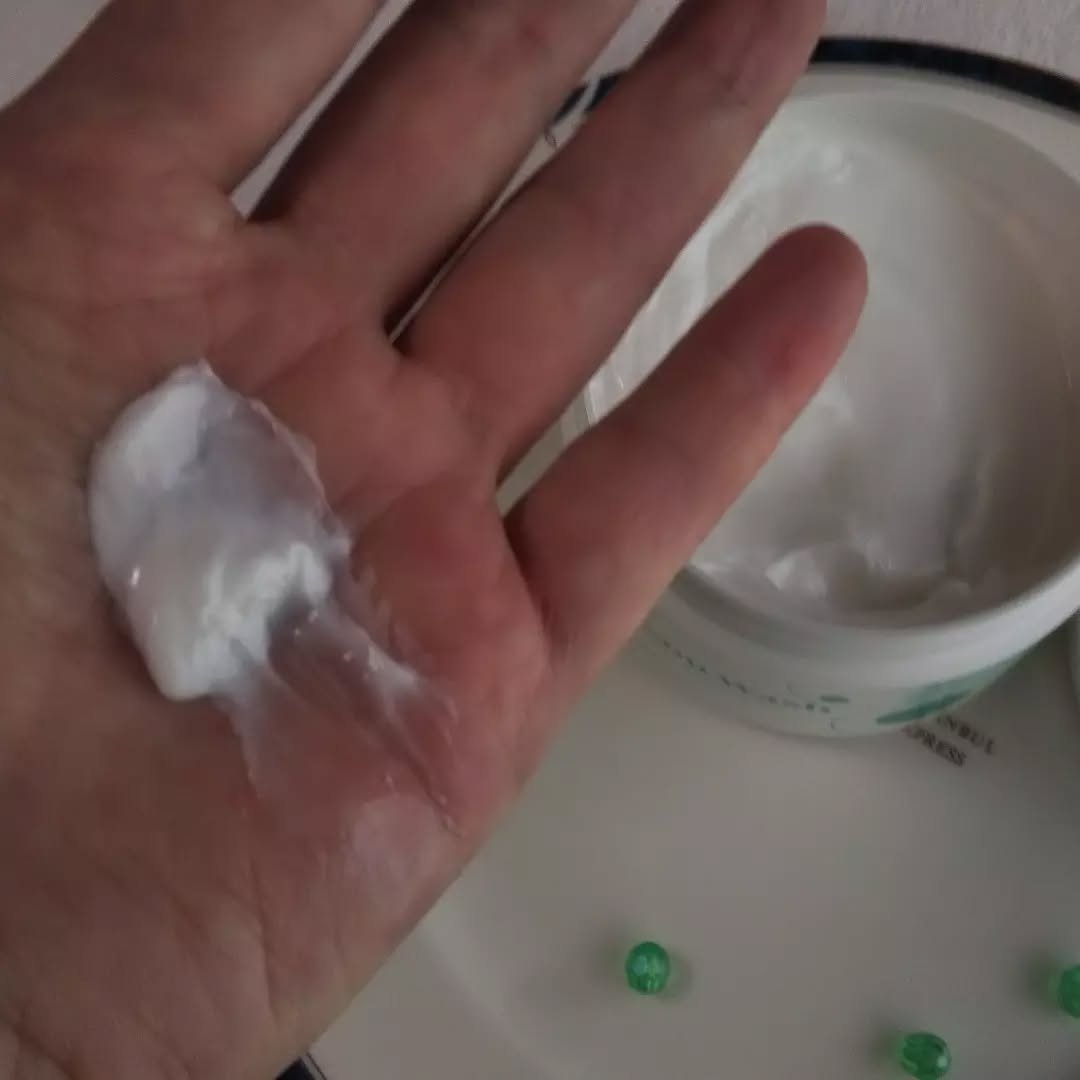 ダヴ クリームボディウォッシュ コンフォートモイスチャー/ダヴ/ボディソープを使ったクチコミ（3枚目）