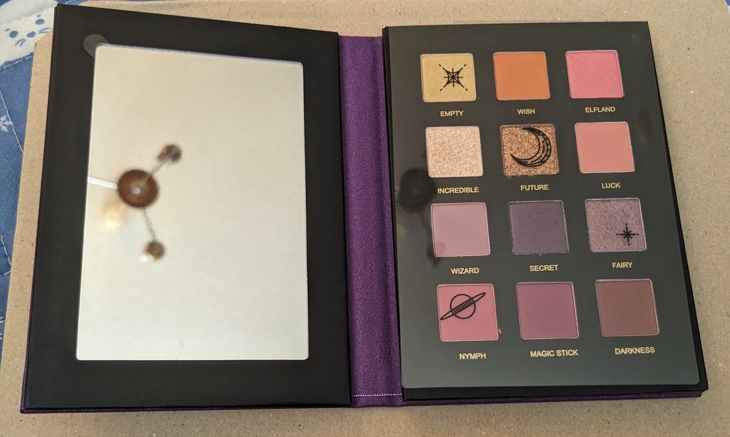 星空12色アイシャドウパレット/VCND/アイシャドウパレットを使ったクチコミ(2枚目)