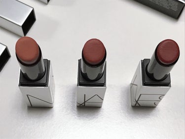 ソフトマット ティンティッドリップバーム 00365/NARS/口紅を使ったクチコミ（2枚目）