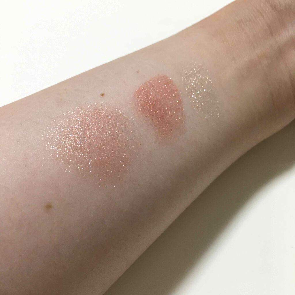 プリズム エアー シャドウ/CLIO/単色アイシャドウを使ったクチコミ（2枚目）