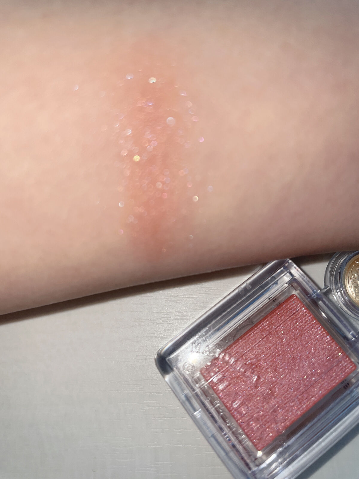 シャドーカスタマイズ/MAJOLICA MAJORCA/単色アイシャドウを使ったクチコミ（3枚目）