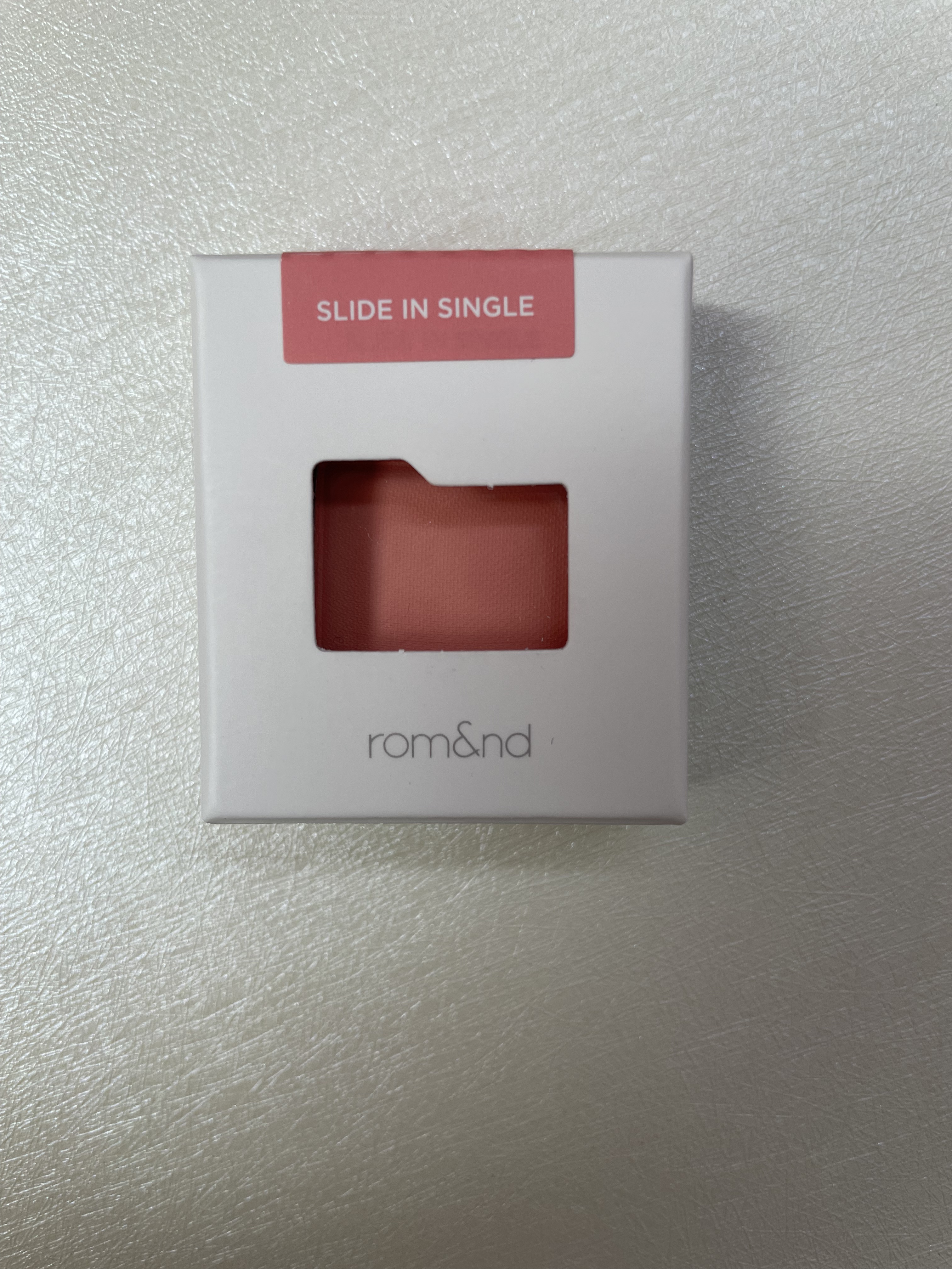 スライドインシングル/rom&nd/単色アイシャドウを使ったクチコミ（1枚目）