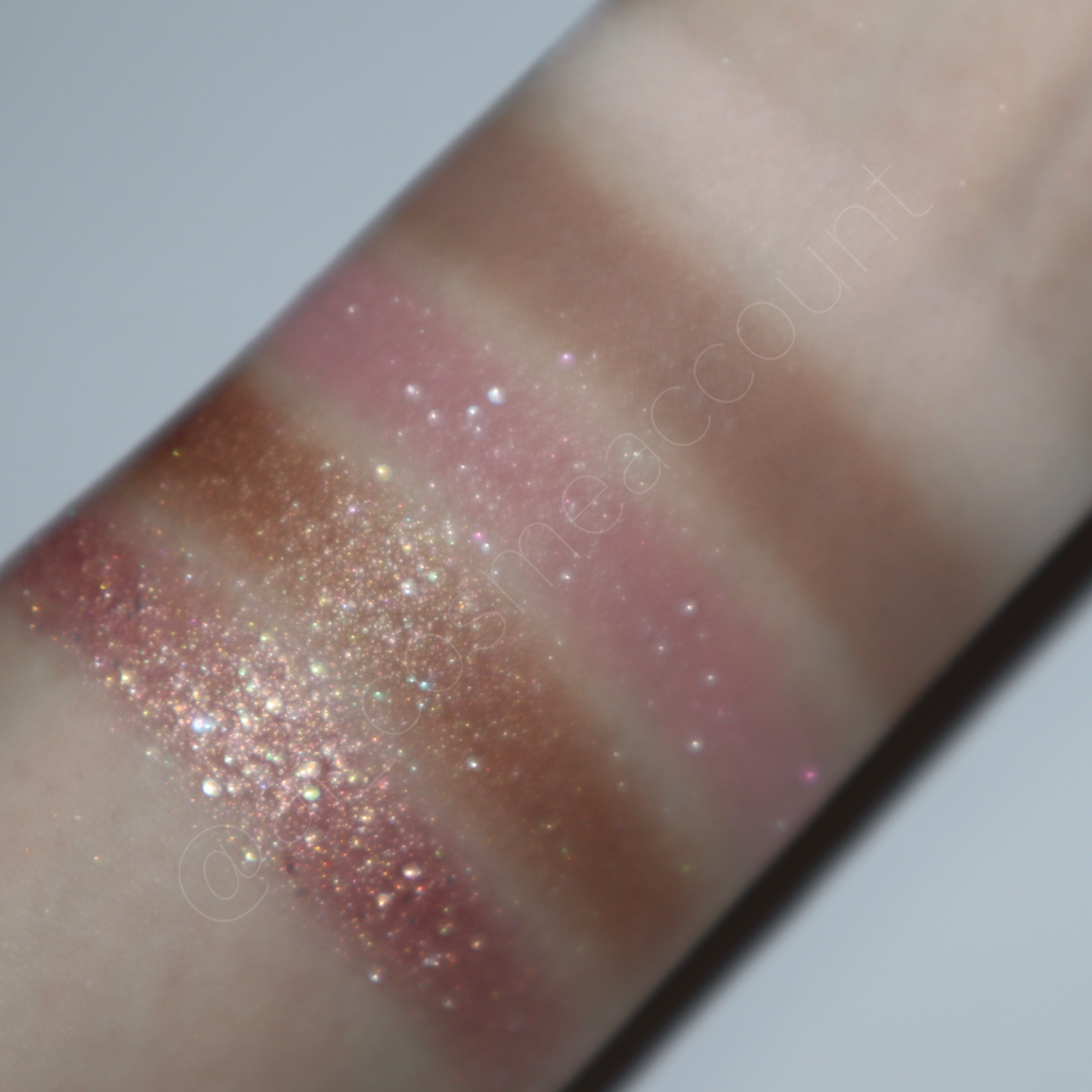 ニューデップスアイシャドウパレット 07 イン・ワンダーランド (ホリデー限定)/hince/アイシャドウパレットを使ったクチコミ（3枚目）