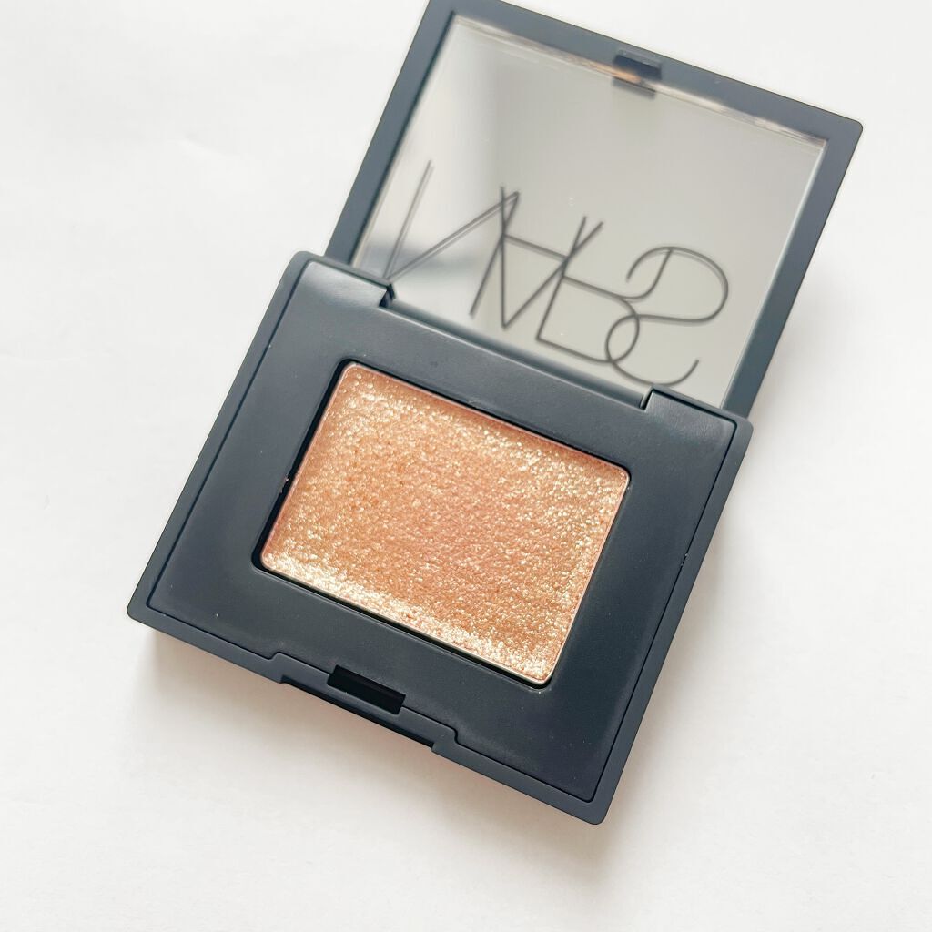 ハードワイヤードアイシャドー/NARS/単色アイシャドウを使ったクチコミ（2枚目）