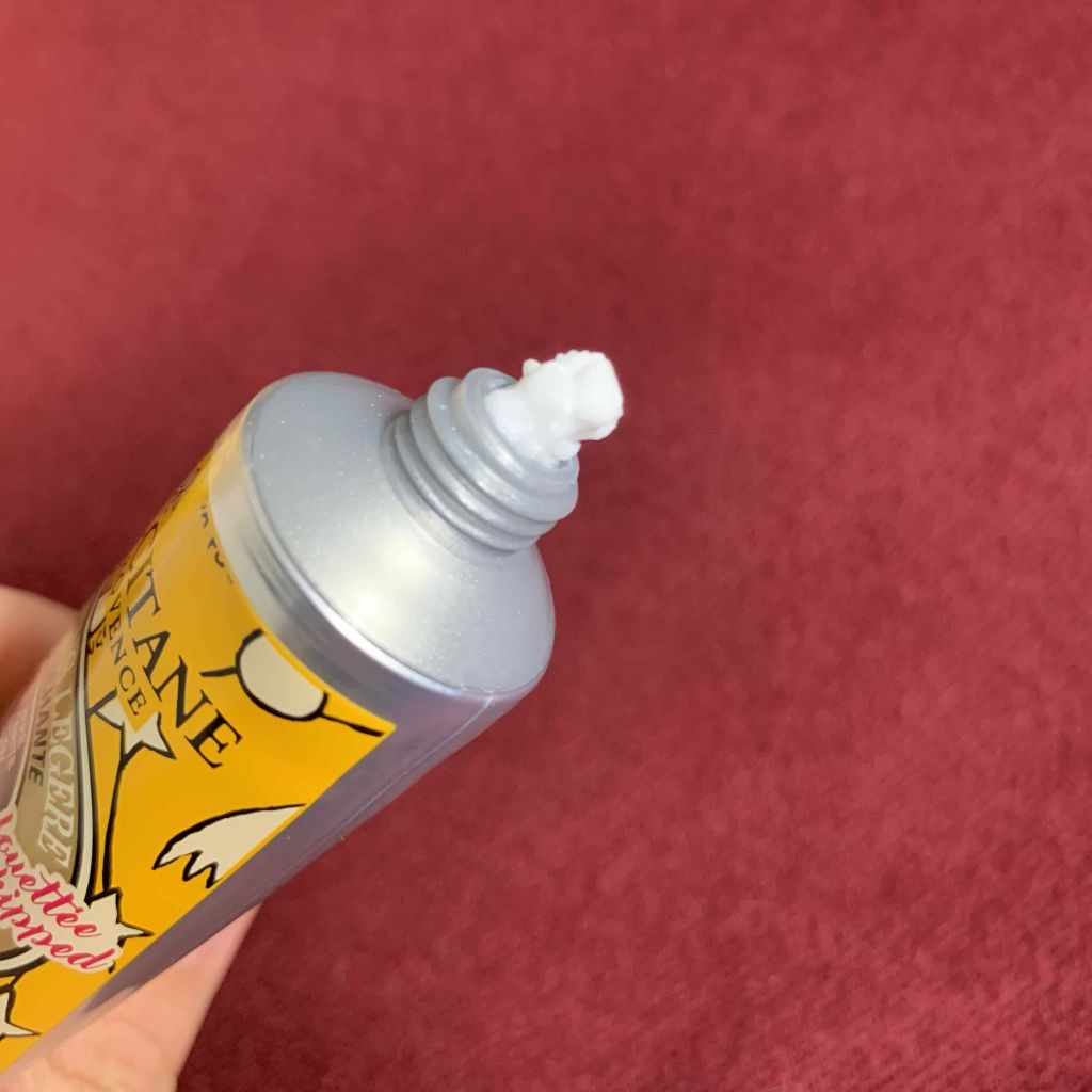 ジョイフルスター スノーシア ハンドクリーム(ディライトフルティー)/L'OCCITANE/ハンドクリームを使ったクチコミ(3枚目)