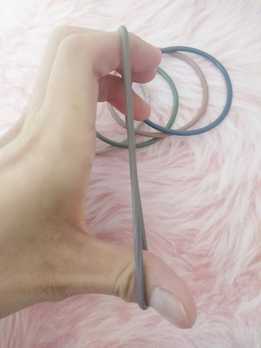 シリコンリングゴム5P/セリア/ヘアアクセサリーを使ったクチコミ（3枚目）