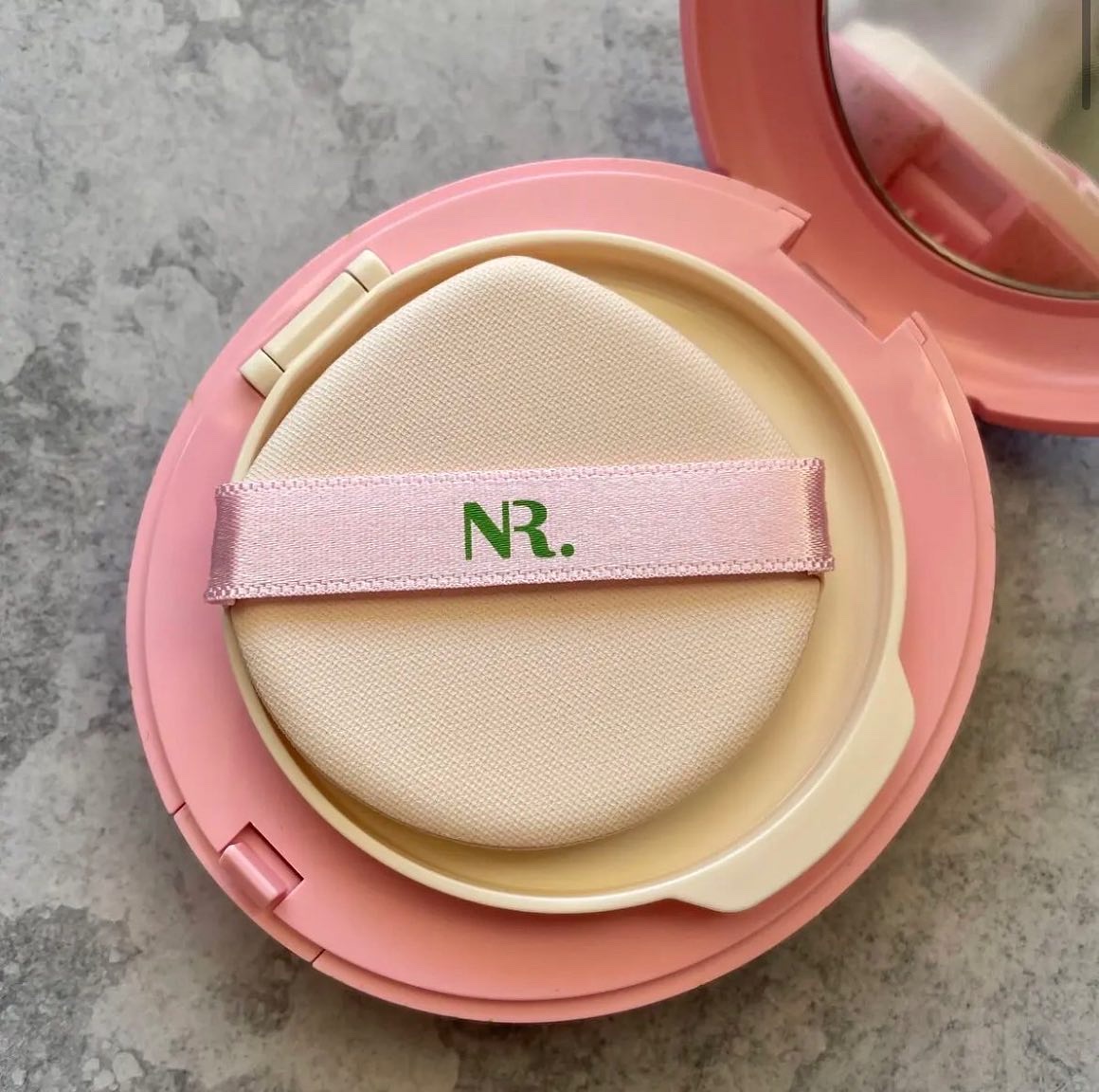 PROBIOエッセンスクッション/ネイチャーリパブリック/クッションファンデーションを使ったクチコミ（2枚目）