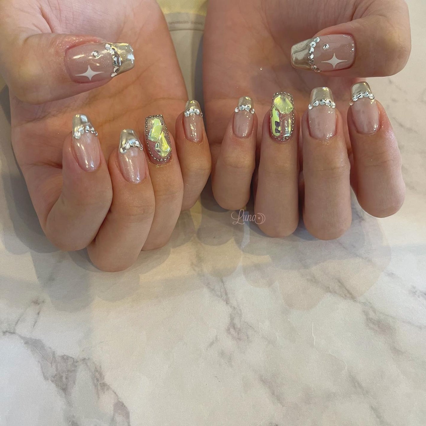 Iuna. Mizuki on LIPS 「.お持ち込みdesign🤍#nail#nailstagram#..」(1枚目)