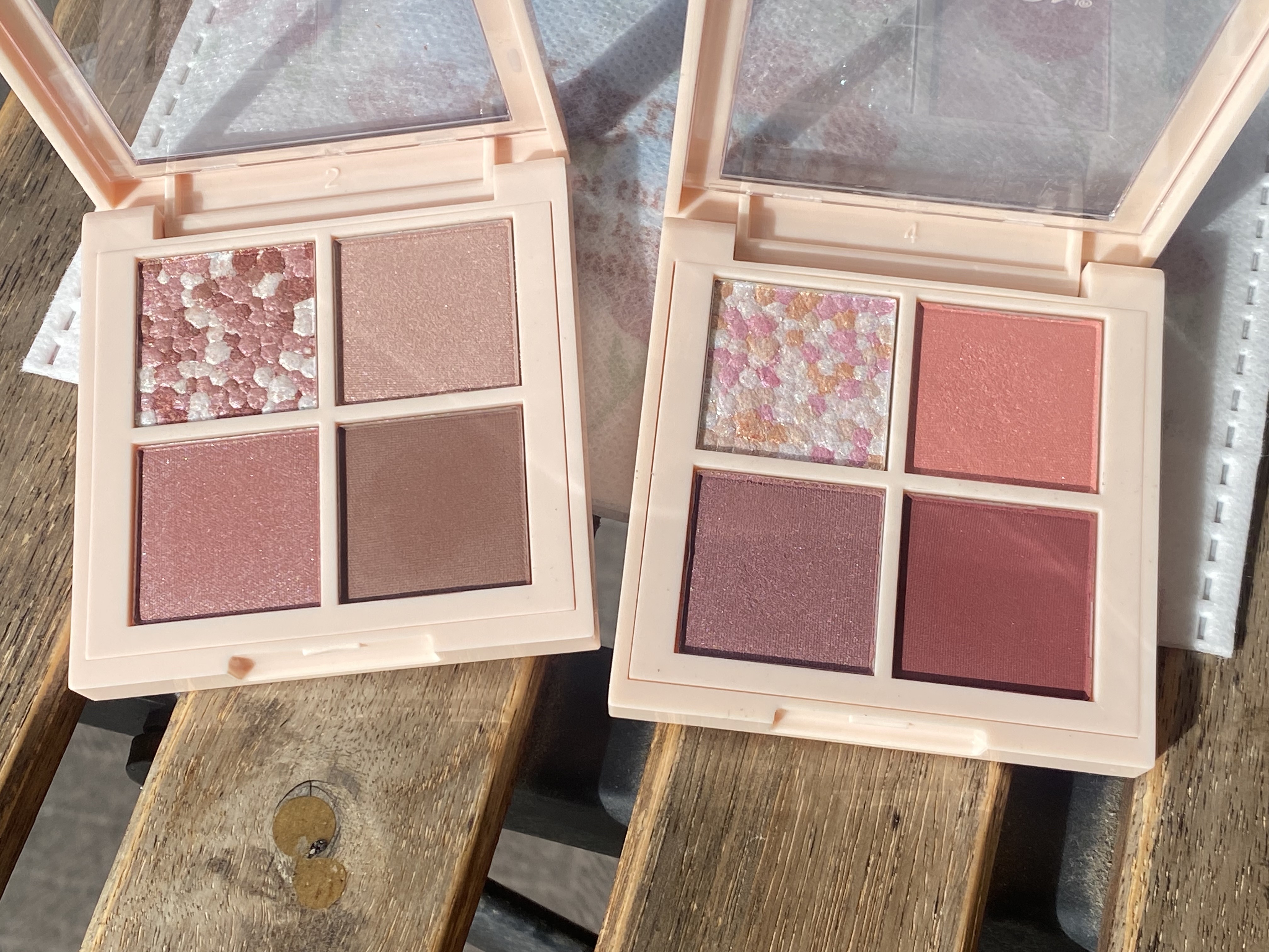 レブロン ダズル アイシャドウ クアッド/REVLON/アイシャドウパレットを使ったクチコミ（2枚目）